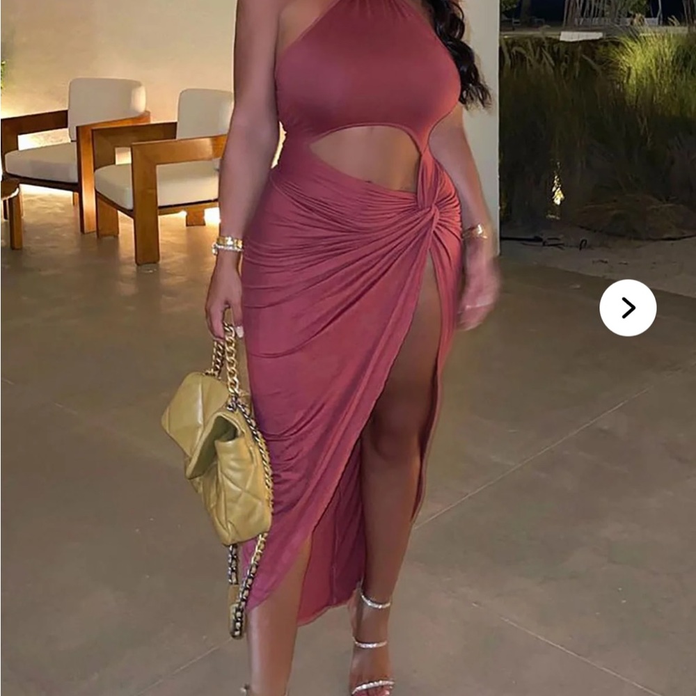 Fashion Nova Laguna Beach Halter Maxi Dress